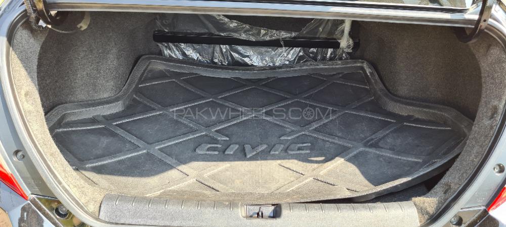 Honda Civic 2018 for Sale in Sialkot Honda Civic 2018 for Sale in Sialkot Image-16