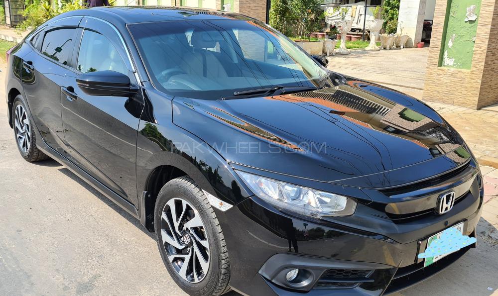 Honda Civic 2018 for Sale in Sialkot Honda Civic 2018 for Sale in Sialkot Image-3