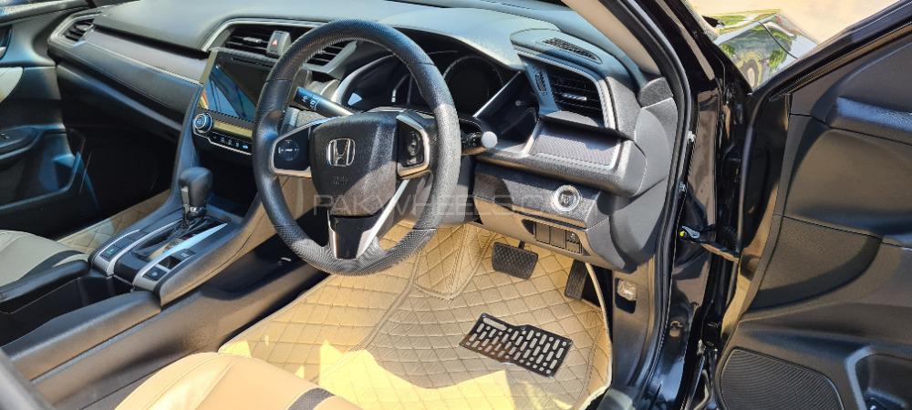 Honda Civic 2018 for Sale in Sialkot Honda Civic 2018 for Sale in Sialkot Image-9