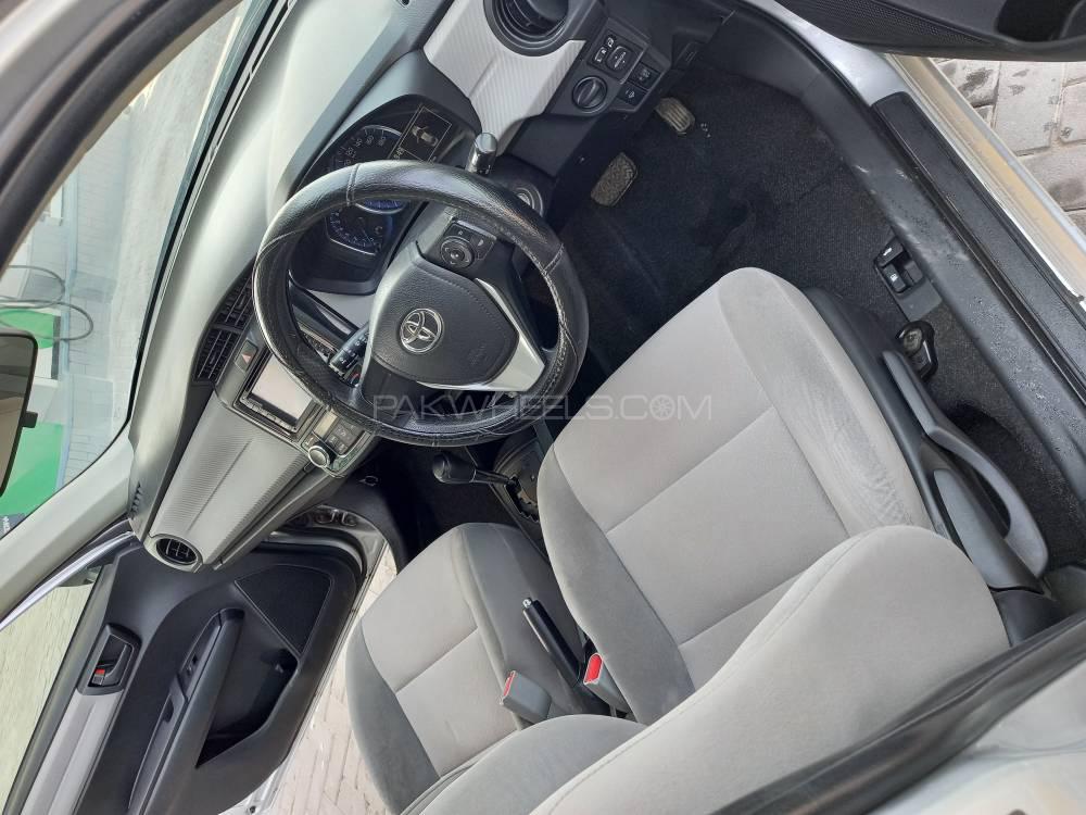 Toyota Corolla Axio 2014 for Sale in Islamabad Toyota Corolla Axio 2014 for Sale in Islamabad Image-7