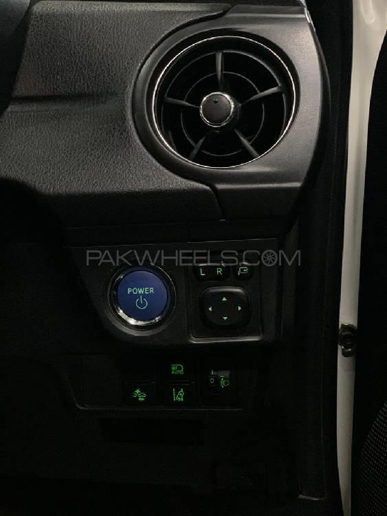 Toyota Corolla Fielder 2015 for Sale in Peshawar Toyota Corolla Fielder 2015 for Sale in Peshawar Image-7