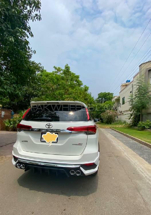 Toyota Fortuner 2017 for Sale in Lahore Toyota Fortuner 2017 for Sale in Lahore Image-5