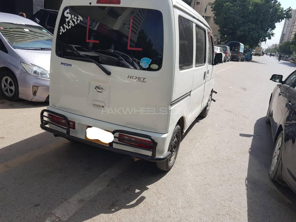 Daihatsu Hijet 2011 for Sale in Karachi Image-1