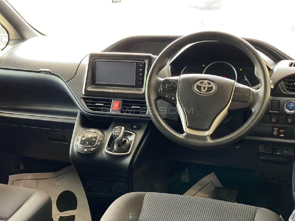 ٹویوٹا نوح 2015 for Sale in پشاور ٹویوٹا نوح 2015 for Sale in پشاور Image-9