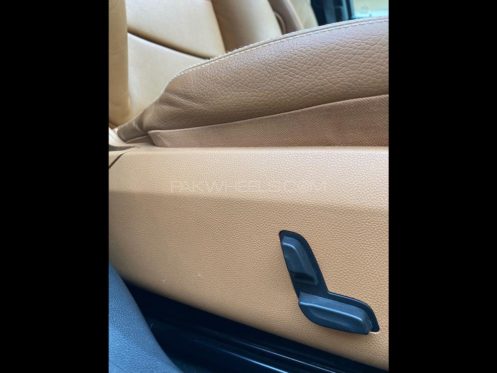 Mercedes Benz E Class 2013 for Sale in Lahore Mercedes Benz E Class 2013 for Sale in Lahore Image-9