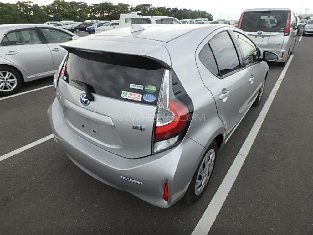 Toyota Aqua 2017 for Sale in Peshawar Toyota Aqua 2017 for Sale in Peshawar Image-4