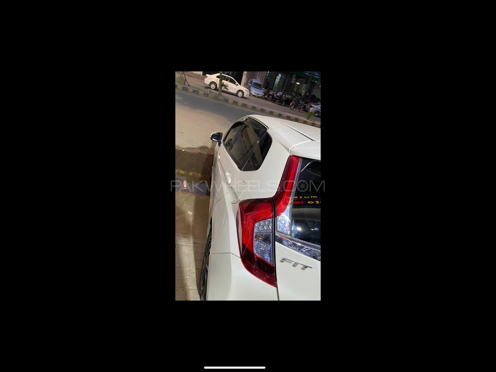 Honda Fit 2014 for Sale in Karachi Image-1