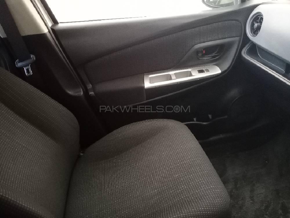 Toyota Vitz 2015 for Sale in Bahawalpur Toyota Vitz 2015 for Sale in Bahawalpur Image-5