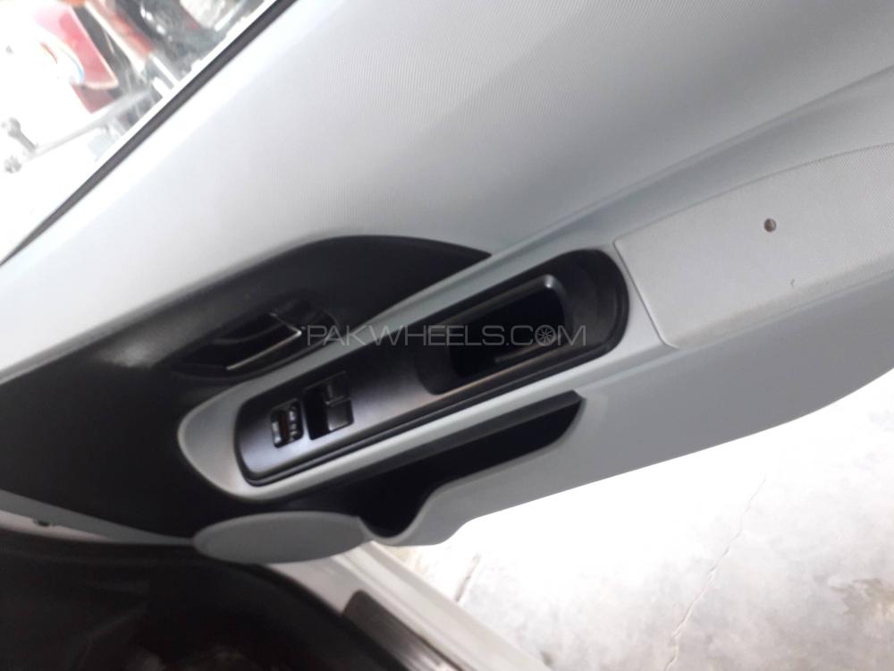 Toyota Aqua 2013 for Sale in Mardan Toyota Aqua 2013 for Sale in Mardan Image-9