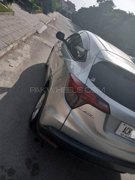 Honda Vezel 2015 for Sale in Islamabad Honda Vezel 2015 for Sale in Islamabad Image-4
