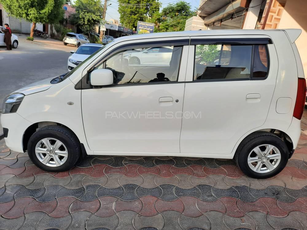 Suzuki Wagon R 2017 for Sale in Bahawalpur Suzuki Wagon R 2017 for Sale in Bahawalpur Image-4