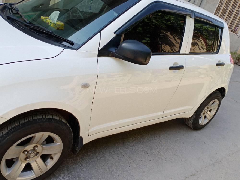 Suzuki Swift 2011 for Sale in Peshawar Suzuki Swift 2011 for Sale in Peshawar Image-12