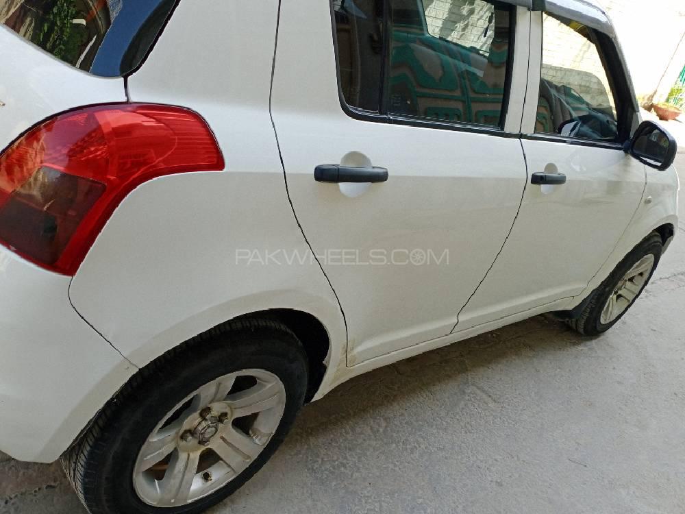 Suzuki Swift 2011 for Sale in Peshawar Suzuki Swift 2011 for Sale in Peshawar Image-18