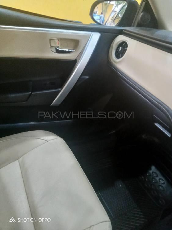 Toyota Corolla 2017 for Sale in Bahawalpur Toyota Corolla 2017 for Sale in Bahawalpur Image-14