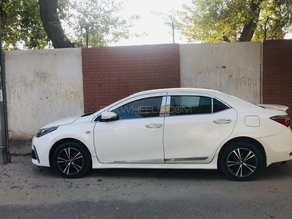 Toyota Corolla 2017 for Sale in Bahawalpur Image-1