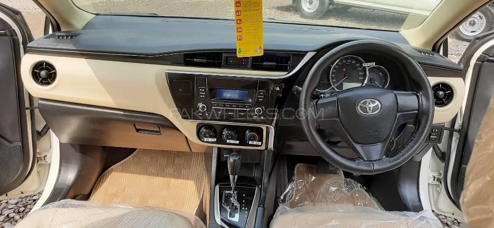 Toyota Corolla 2018 for Sale in Peshawar Toyota Corolla 2018 for Sale in Peshawar Image-16