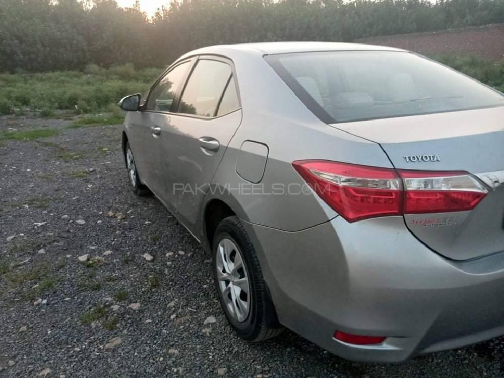 Toyota Corolla 2015 for Sale in Nowshera Toyota Corolla 2015 for Sale in Nowshera Image-3