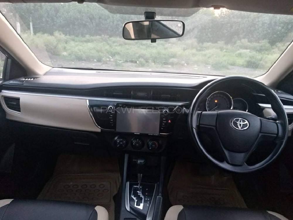 Toyota Corolla 2015 for Sale in Nowshera Toyota Corolla 2015 for Sale in Nowshera Image-2
