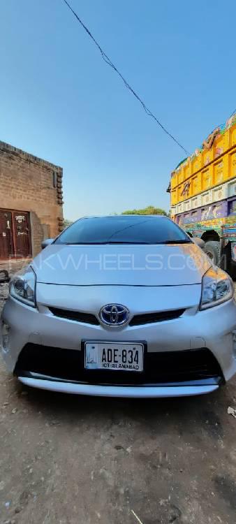 Toyota Prius 2013 for Sale in Islamabad Image-1