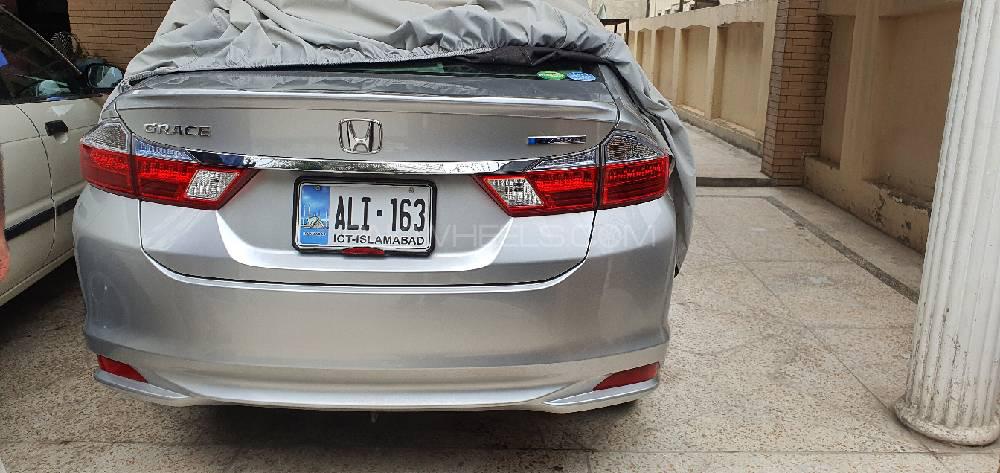 Honda Grace Hybrid 2015 for Sale in Rawalpindi Image-1
