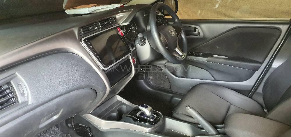 Honda Grace Hybrid 2015 for Sale in Rawalpindi Honda Grace Hybrid 2015 for Sale in Rawalpindi Image-17