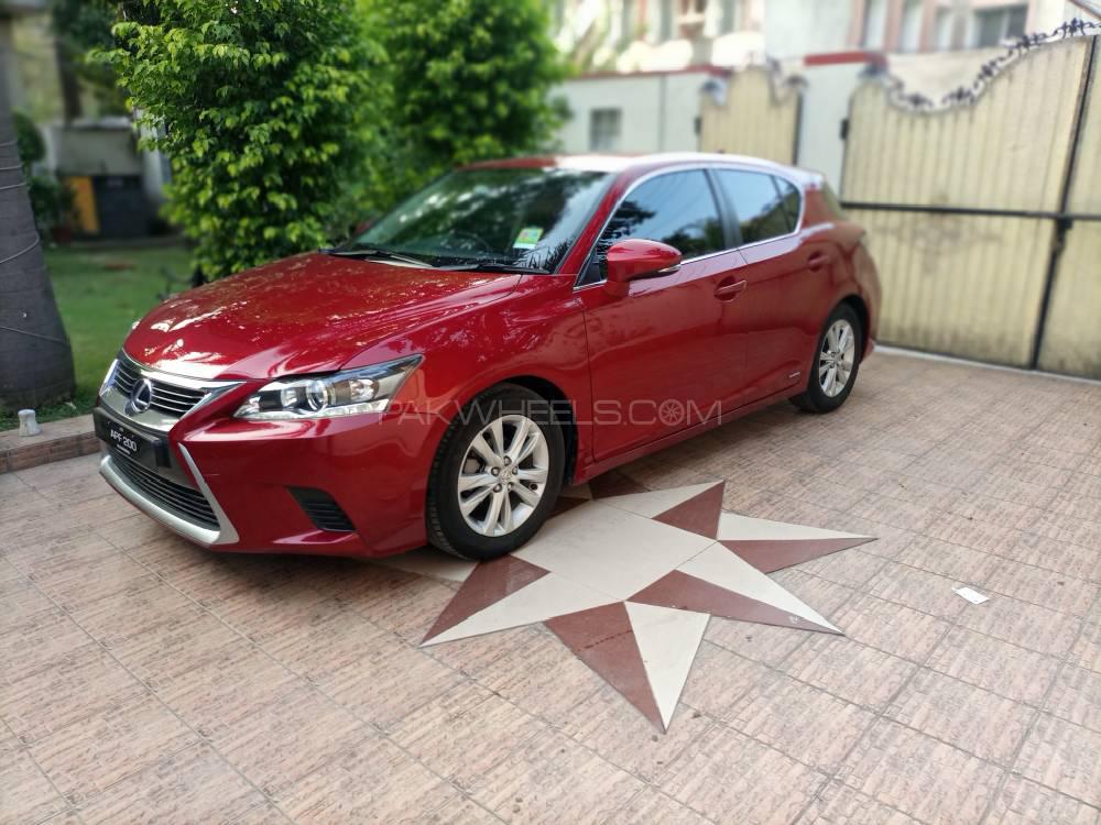Lexus CT200h 2017 for Sale in Gujranwala Lexus CT200h 2017 for Sale in Gujranwala Image-3