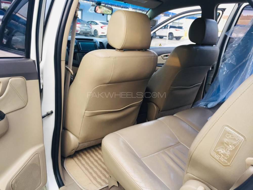 ٹویوٹا فورچیونر 2013 for Sale in گجرات ٹویوٹا فورچیونر 2013 for Sale in گجرات Image-12