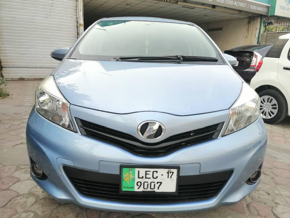 Toyota Vitz 2013 for Sale in Lahore Image-1