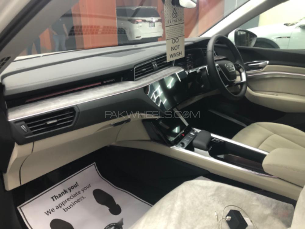 آوڈی ای-ٹران 2020 for Sale in لاہور آوڈی ای-ٹران 2020 for Sale in لاہور Image-5