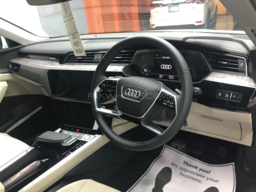 آوڈی ای-ٹران 2020 for Sale in لاہور آوڈی ای-ٹران 2020 for Sale in لاہور Image-6