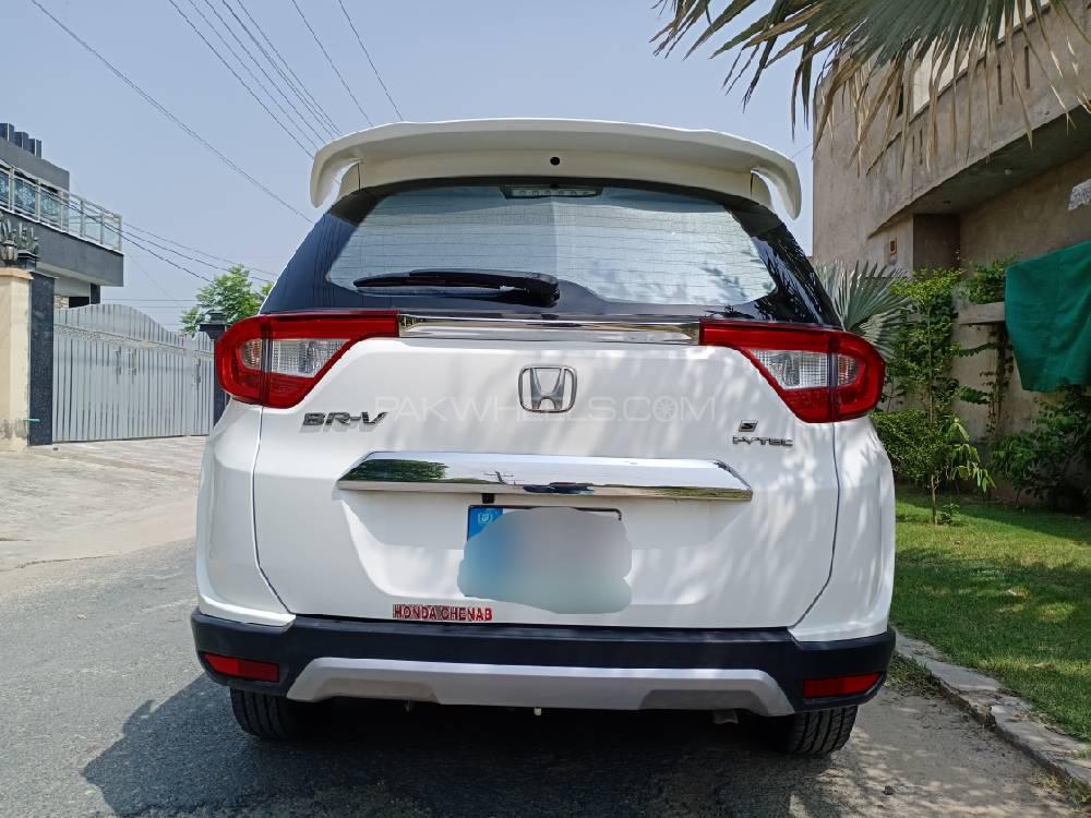 Honda BR-V 2018 for Sale in Faisalabad Honda BR-V 2018 for Sale in Faisalabad Image-3