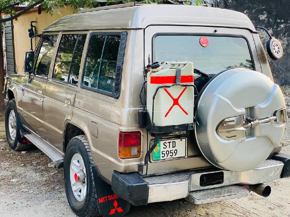 Mitsubishi Pajero 1989 for Sale in Alipur Chatta Image-1