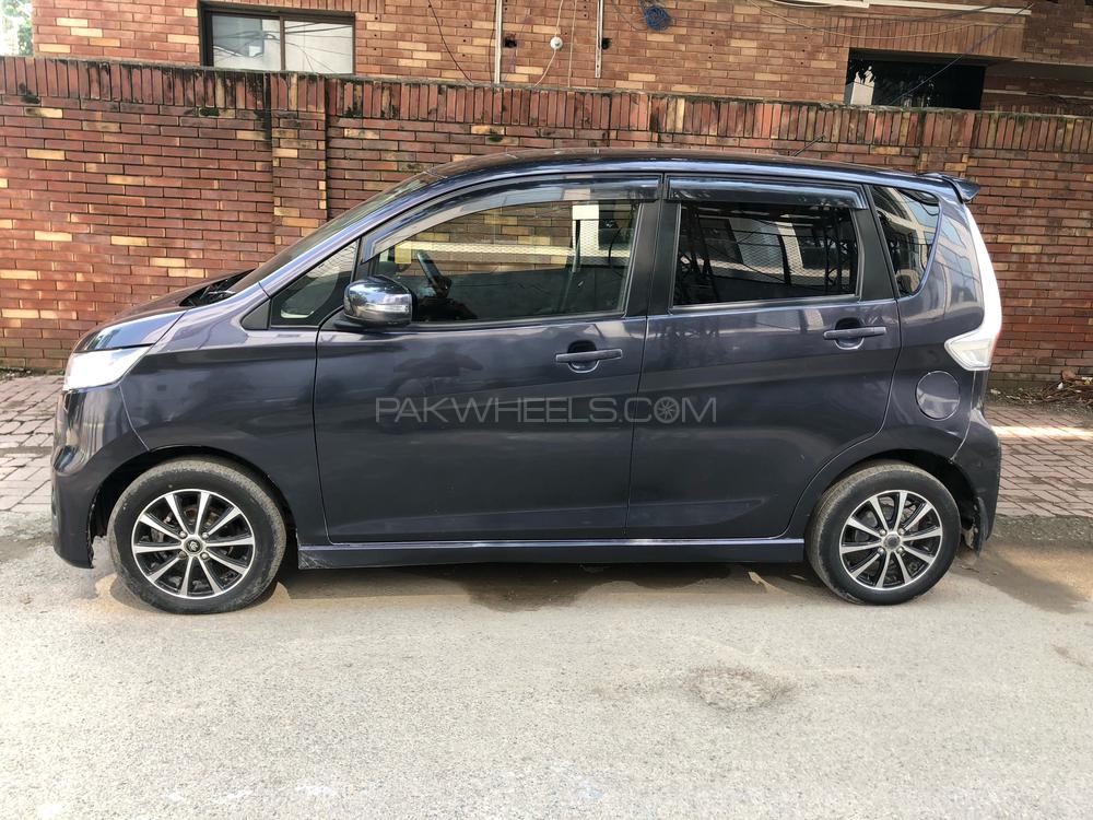 Nissan Dayz Highway Star 2014 for Sale in Lahore Nissan Dayz Highway Star 2014 for Sale in Lahore Image-3