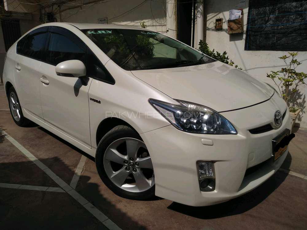 Toyota Prius 2011 for Sale in Karachi Image-1