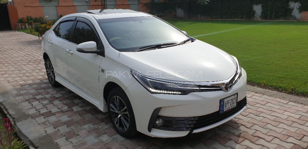 Toyota Corolla 2020 for Sale in Peshawar Toyota Corolla 2020 for Sale in Peshawar Image-9