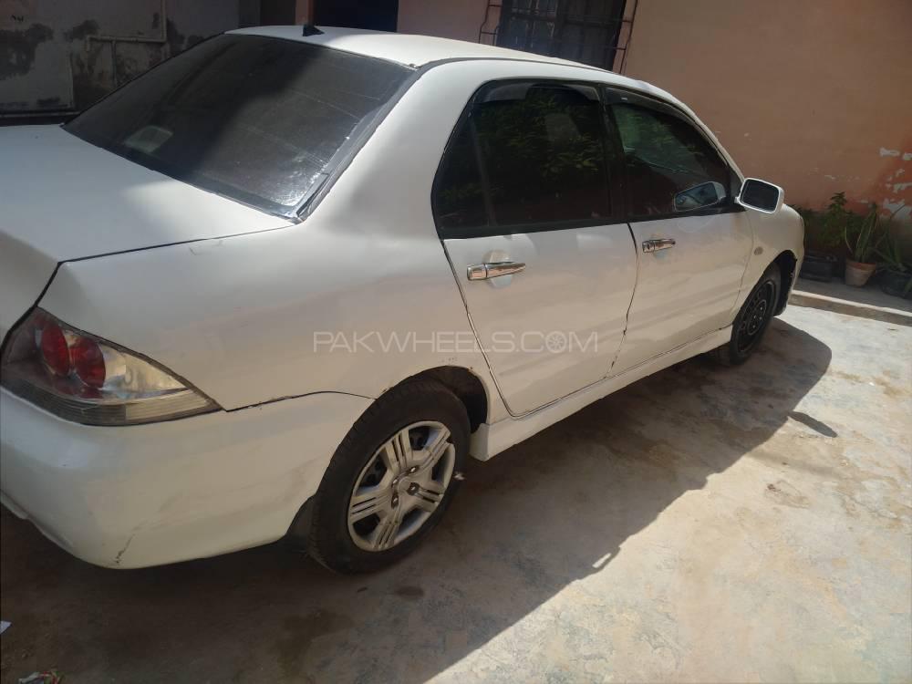 Mitsubishi Lancer 2005 for Sale in Karachi Mitsubishi Lancer 2005 for Sale in Karachi Image-4