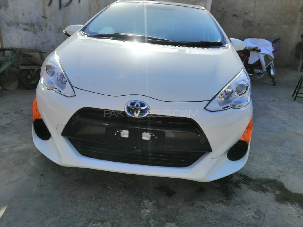 Toyota Aqua 2015 for Sale in Kohat Image-1