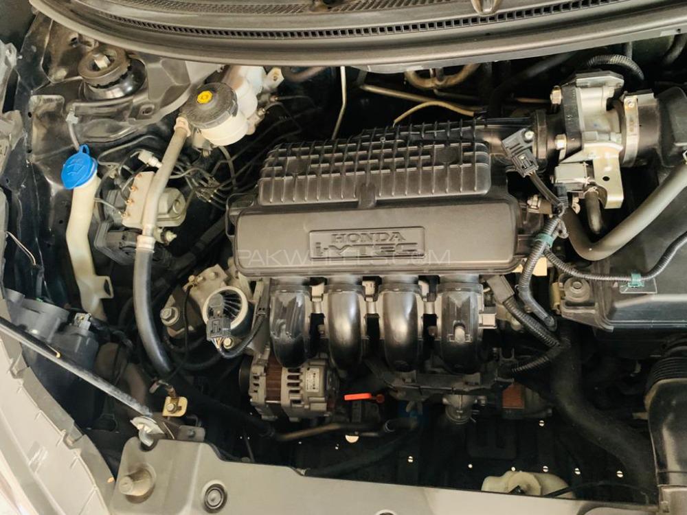 Honda BR-V 2018 for Sale in Multan Honda BR-V 2018 for Sale in Multan Image-6