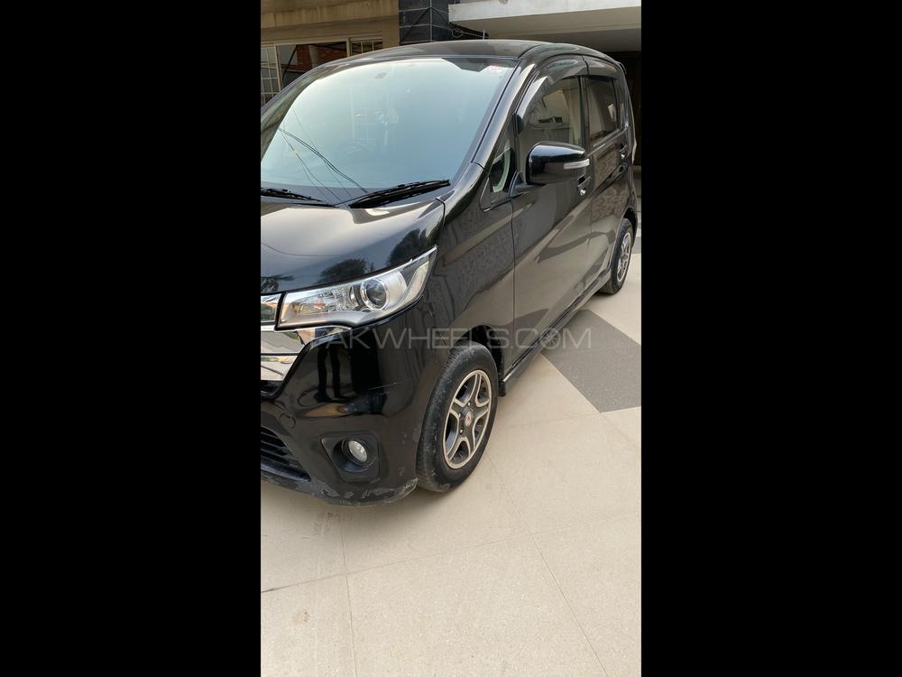 Nissan Dayz Highway Star 2013 for Sale in Lahore Nissan Dayz Highway Star 2013 for Sale in Lahore Image-2