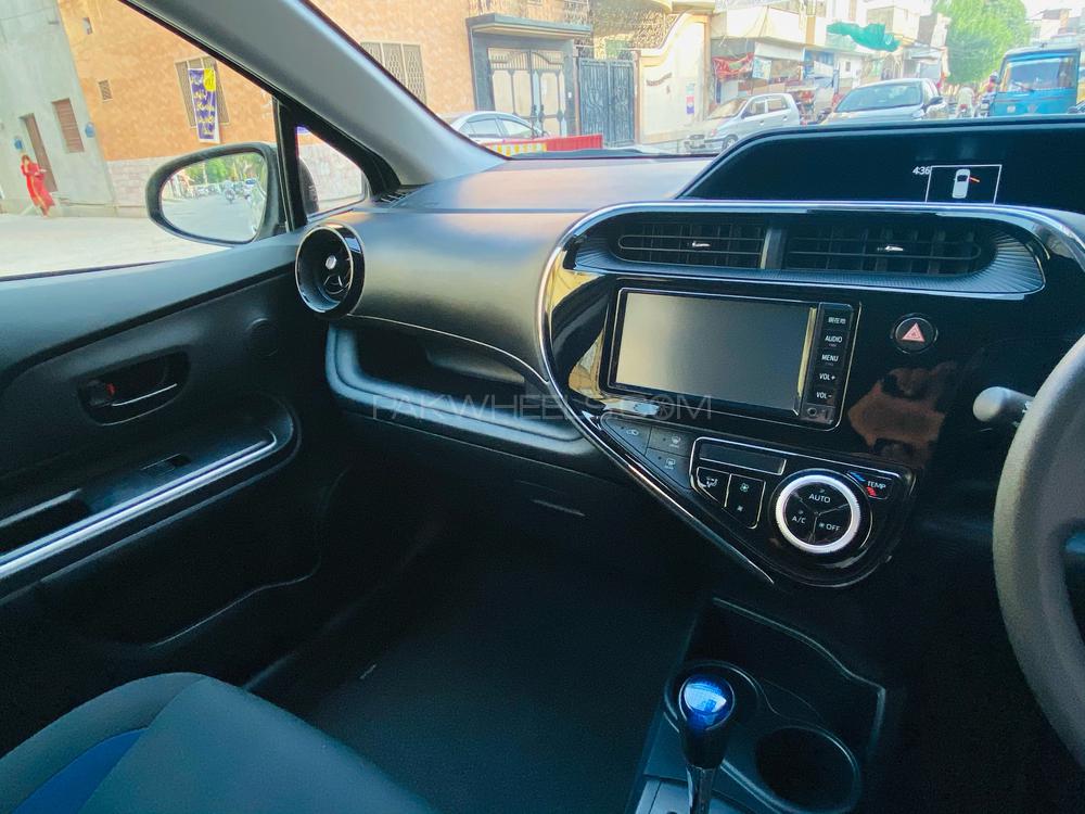 Toyota Aqua 2017 for Sale in Sialkot Toyota Aqua 2017 for Sale in Sialkot Image-9