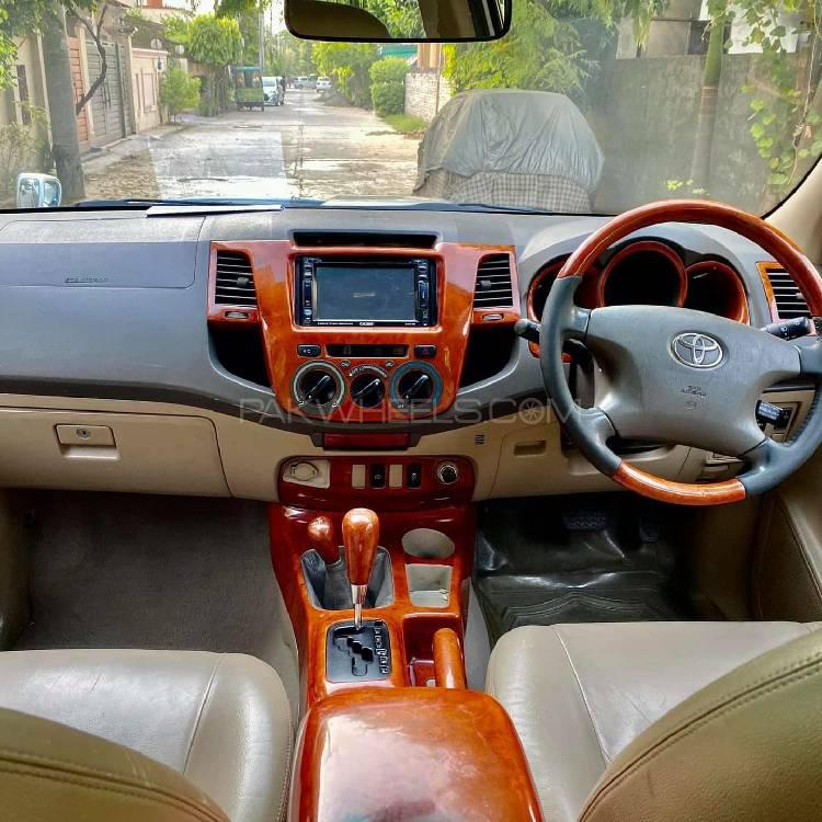 Toyota Hilux 2009 for Sale in Lahore Toyota Hilux 2009 for Sale in Lahore Image-9