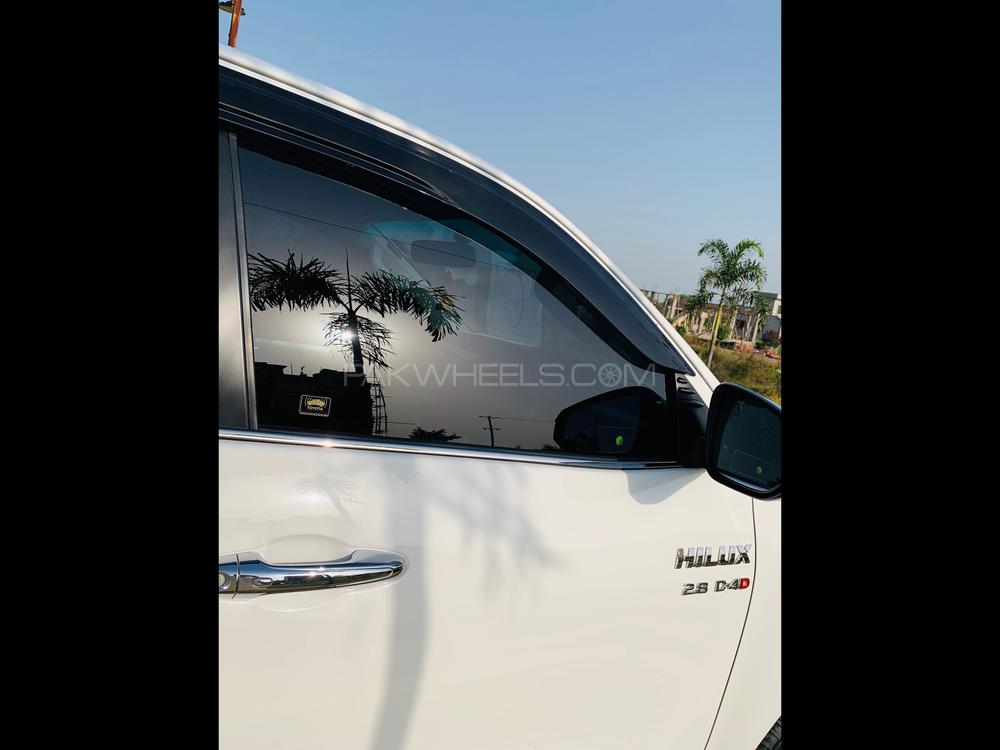 Toyota Hilux 2020 for Sale in Mandi bahauddin Toyota Hilux 2020 for Sale in Mandi bahauddin Image-12