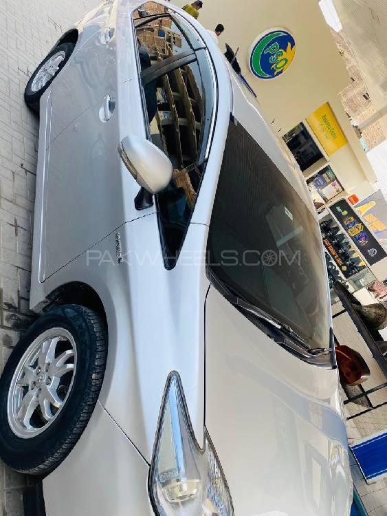 Toyota Prius 2011 for Sale in Rawalpindi Toyota Prius 2011 for Sale in Rawalpindi Image-6
