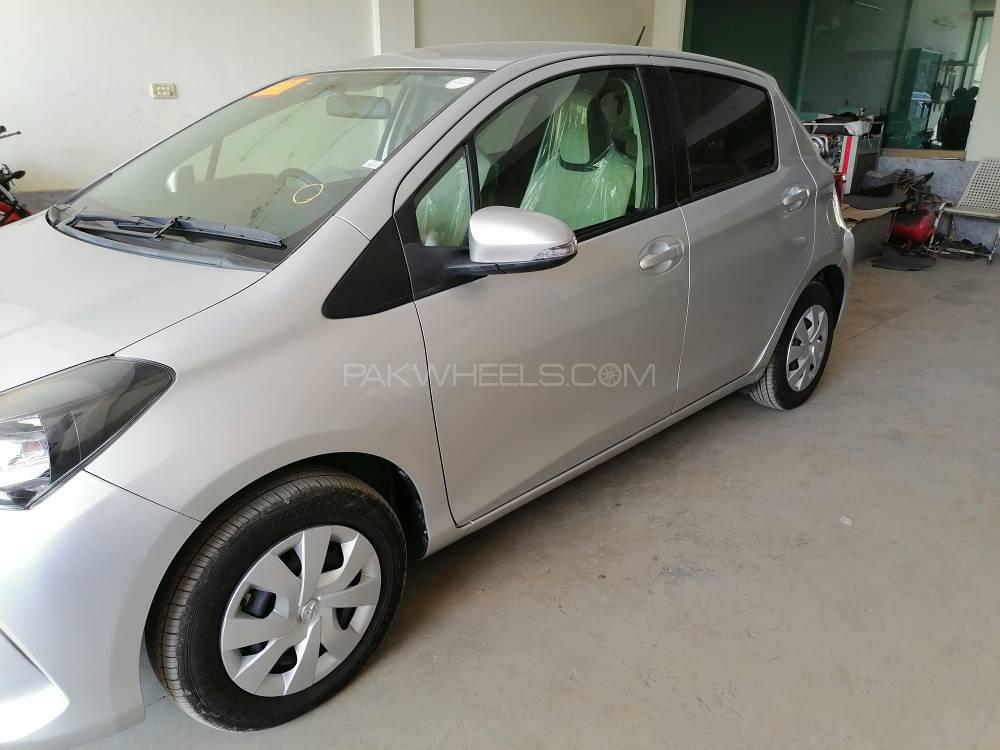 Toyota Vitz 2016 for Sale in Gujranwala Toyota Vitz 2016 for Sale in Gujranwala Image-2