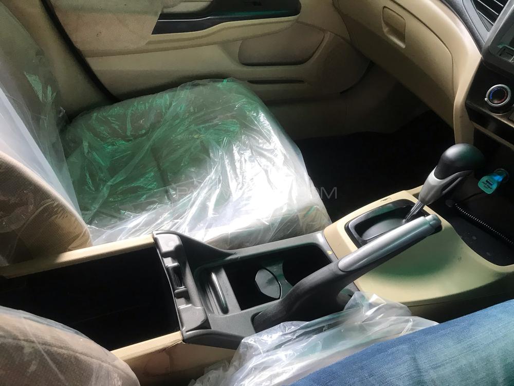 Honda Civic 2014 for Sale in Lahore Honda Civic 2014 for Sale in Lahore Image-10