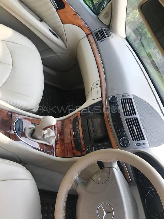 Mercedes Benz E Class 2005 for Sale in Lahore Mercedes Benz E Class 2005 for Sale in Lahore Image-5
