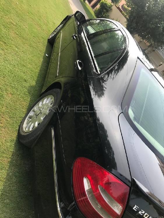 Mercedes Benz E Class 2005 for Sale in Lahore Mercedes Benz E Class 2005 for Sale in Lahore Image-8