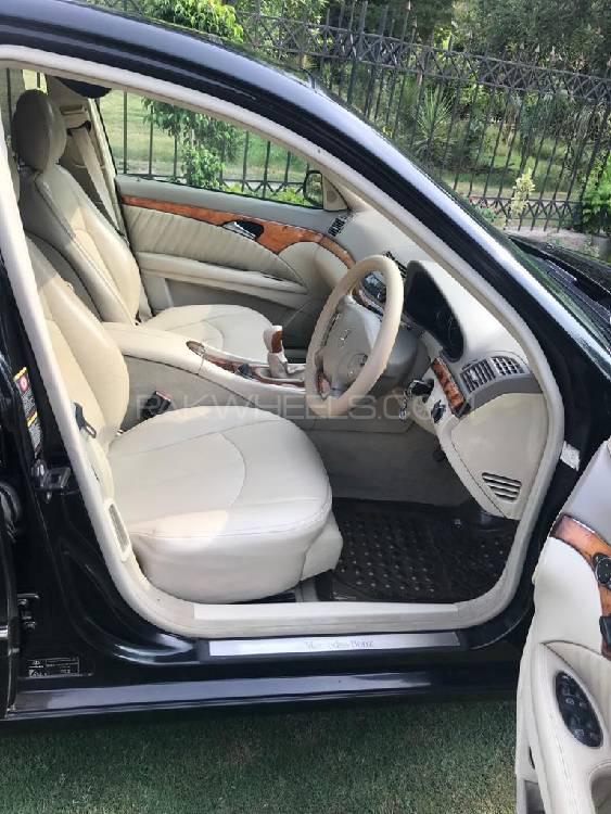 Mercedes Benz E Class 2005 for Sale in Lahore Mercedes Benz E Class 2005 for Sale in Lahore Image-3