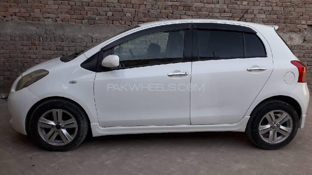Toyota Vitz 2006 for Sale in Bannu Toyota Vitz 2006 for Sale in Bannu Image-4