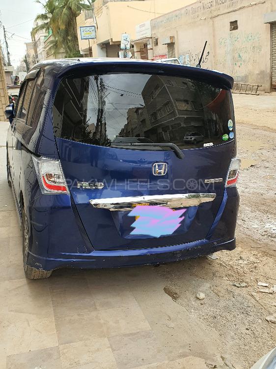 Honda Freed 2013 for Sale in Karachi Image-1